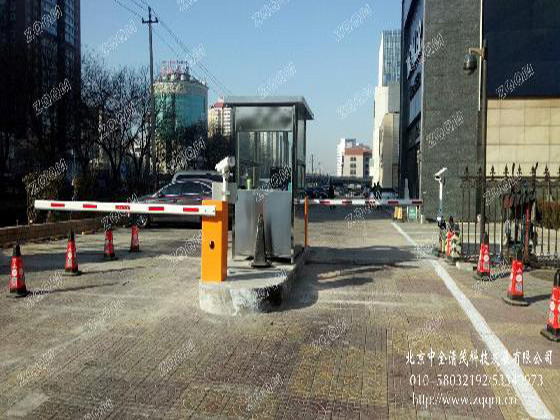 美克美家一進一出車牌識別系統